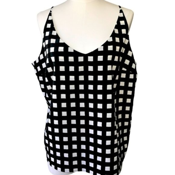 SOLD !!!  Banana Republic Checkerboard Cami. - Picture 1 of 7